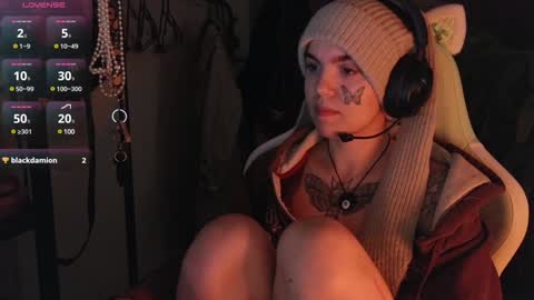 Snapshot of bluedweeb chatting on 01/09/25, 06:17 Blue online show from 01/09/25, 06:17