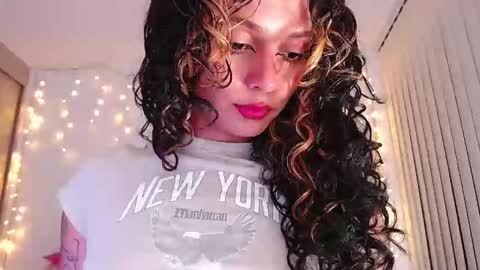 Im Abril .. Nice to meet you  thumb up me please its important  INDEPENDENT MODEL online show from 04/28/26, 02:10