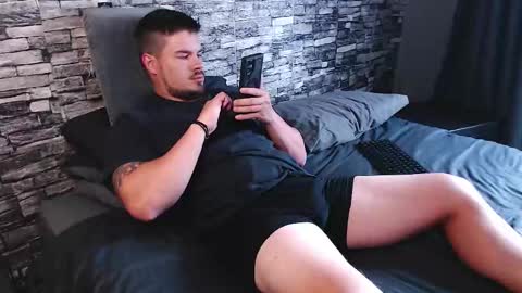 blueeyeboy0 online show from 11/18/25, 07:57