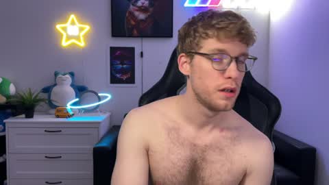 Snapshot of blueeyedtallguy chatting on 12/04/24, 04:54 blueeyedtallguy online show from 12/04/24, 04:54