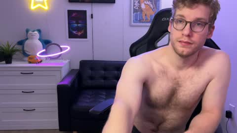 Snapshot of blueeyedtallguy chatting on 12/05/24, 03:48 blueeyedtallguy online show from 12/05/24, 03:48