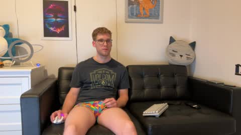 Snapshot of blueeyedtallguy chatting on 12/22/24, 06:17 blueeyedtallguy online show from 12/22/24, 06:17