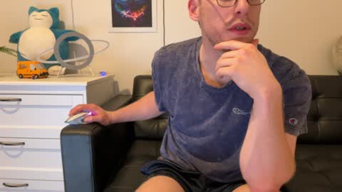 Snapshot of blueeyedtallguy chatting on 12/26/24, 04:10 blueeyedtallguy online show from 12/26/24, 04:10