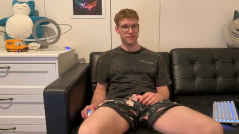 Snapshot of blueeyedtallguy chatting on 01/08/25, 11:41 blueeyedtallguy online show from 01/08/25, 11:41