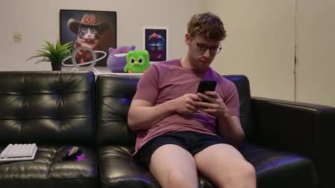 Snapshot of blueeyedtallguy chatting on 10/03/25, 01:13 blueeyedtallguy online show from 10/03/25, 01:13