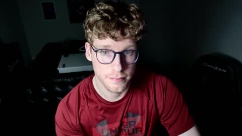 Snapshot of blueeyedtallguy chatting on 03/19/26, 05:55 blueeyedtallguy online show from 03/19/26, 05:55
