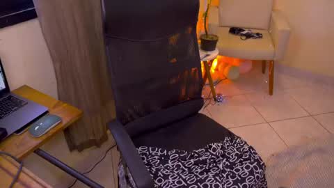 FLORAA online show from 05/17/26, 05:09