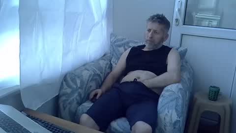 blue online show from 04/05/26, 04:26