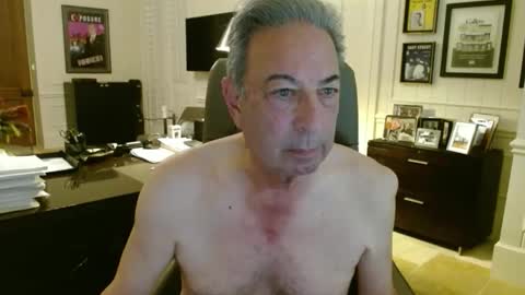 Snapshot of blueisles chatting on 11/26/25, 09:38 blueisles online show from 11/26/25, 09:38