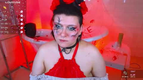 Snapshot of bluelunaray chatting on 10/18/25, 04:08 Hi my name is Lunaray online show from 10/18/25, 04:08