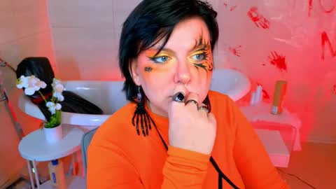 Snapshot of bluelunaray chatting on 10/23/25, 10:03 Hi my name is Lunaray online show from 10/23/25, 10:03