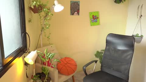 Snapshot of bluemysticlady chatting on 01/14/25, 01:38 FLORAA online show from 01/14/25, 01:38