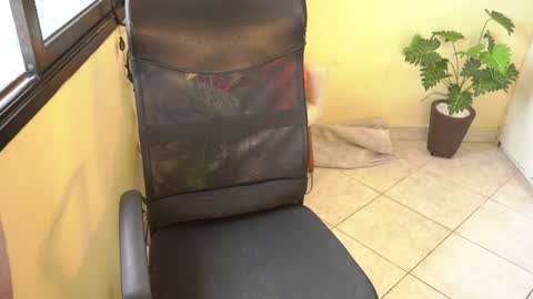 Snapshot of bluemysticlady chatting on 01/18/25, 03:05 FLORAA online show from 01/18/25, 03:05