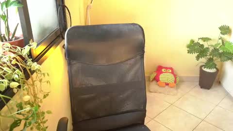 Snapshot of bluemysticlady chatting on 02/21/25, 11:11 FLORAA online show from 02/21/25, 11:11