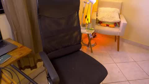 FLORAA online show from 01/08/26, 06:21