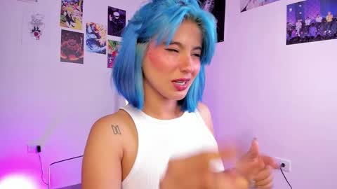 Snapshot of bluestar_taylenn chatting on 11/08/25, 05:07 Taylenna online show from 11/08/25, 05:07