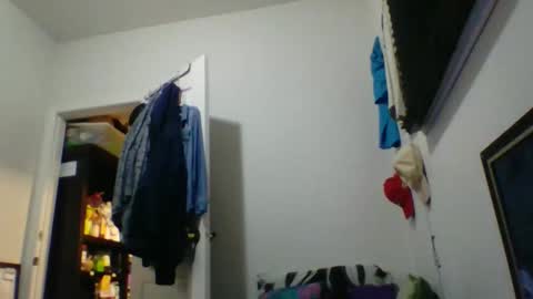 bluevegeta143 online show from 02/15/26, 10:03