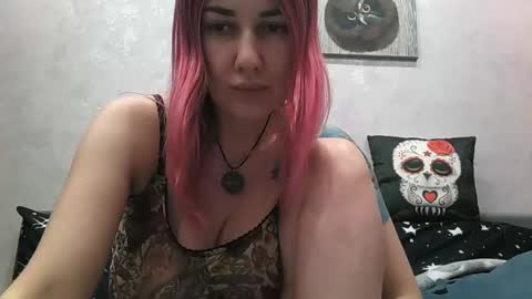 Snapshot of bluexowl chatting on 03/10/25, 08:56 BlueXOwl online show from 03/10/25, 08:56