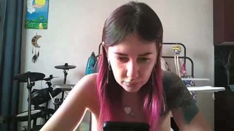 Snapshot of bluexowl chatting on 09/15/25, 01:44 BlueXOwl online show from 09/15/25, 01:44