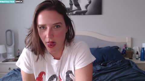 Stacey online show from 12/14/25, 01:44