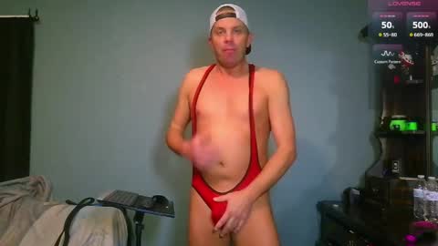 Snapshot of blueyes_hung1 chatting on 04/19/26, 04:12 Fun Boi online show from 04/19/26, 04:12