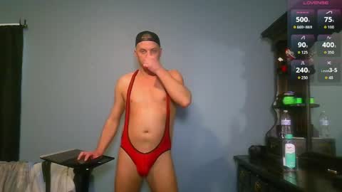 Snapshot of blueyes_hung1 chatting on 04/23/26, 03:03 Fun Boi online show from 04/23/26, 03:03
