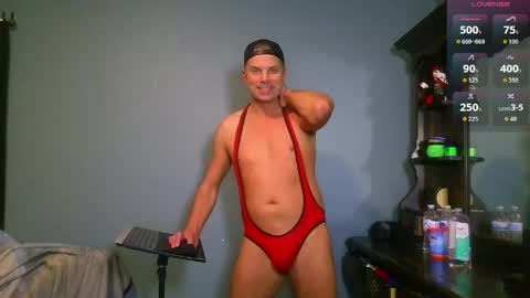Snapshot of blueyes_hung1 chatting on 04/30/26, 06:09 Fun Boi online show from 04/30/26, 06:09
