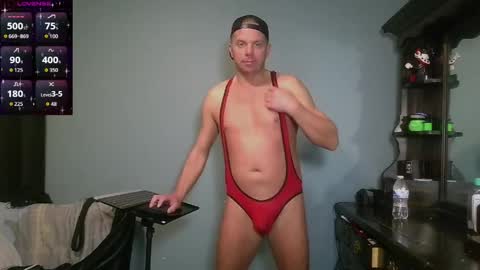 Snapshot of blueyes_hung1 chatting on 05/04/26, 05:14 Fun Boi online show from 05/04/26, 05:14