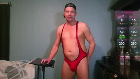 Snapshot of blueyes_hung1 chatting on 05/25/26, 02:28 Fun Boi online show from 05/25/26, 02:28
