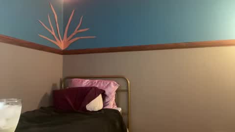 Sasha online show from 12/10/24, 01:11