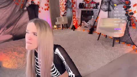 Mikki chan online show from 10/29/25, 11:45