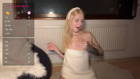 Delle online show from 11/09/25, 04:27