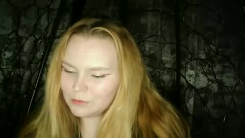 Snapshot of blushing_star chatting on 09/12/25, 05:02 blushing_star online show from 09/12/25, 05:02