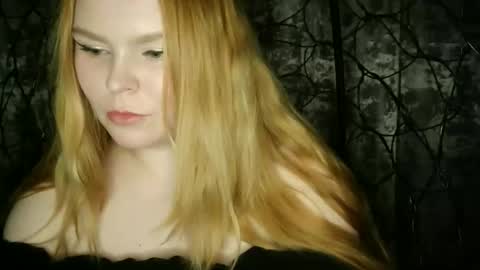 Snapshot of blushing_star chatting on 09/22/25, 04:31 blushing_star online show from 09/22/25, 04:31