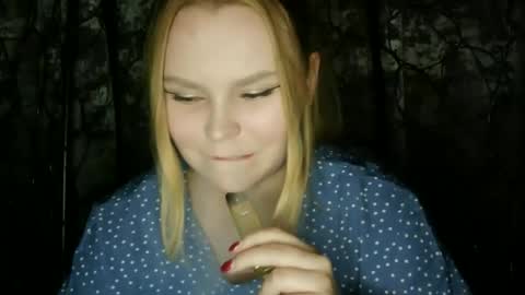 Snapshot of blushing_star chatting on 09/25/25, 04:43 blushing_star online show from 09/25/25, 04:43