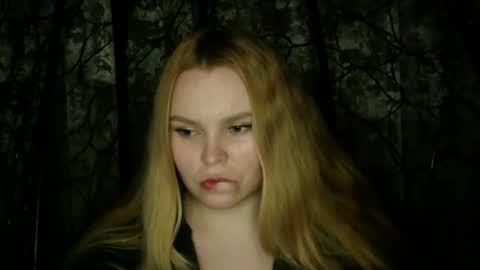 Snapshot of blushing_star chatting on 10/19/25, 06:08 blushing_star online show from 10/19/25, 06:08