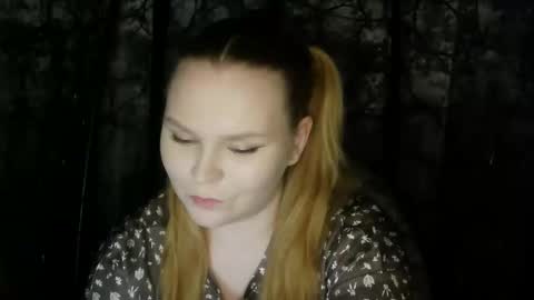 Snapshot of blushing_star chatting on 10/22/25, 06:18 blushing_star online show from 10/22/25, 06:18