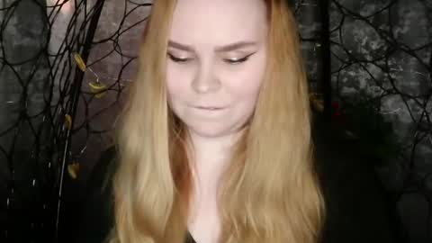 blushing_star online show from 04/16/26, 04:08