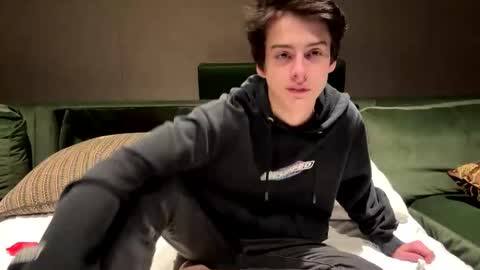 Snapshot of bluskyzz chatting on 02/05/25, 02:19 BluSky online show from 02/05/25, 02:19