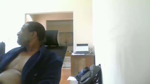 Snapshot of bluuthunder1914 chatting on 12/09/24, 05:08 bluuthunder1914 online show from 12/09/24, 05:08