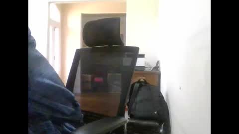 Snapshot of bluuthunder1914 chatting on 10/07/25, 05:32 bluuthunder1914 online show from 10/07/25, 05:32