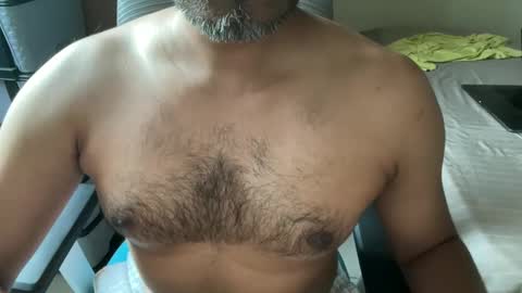 Snapshot of bmporn87 chatting on 02/17/25, 12:05 Horny Ben online show from 02/17/25, 12:05