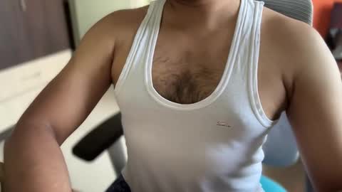 Snapshot of bmporn87 chatting on 11/10/25, 05:17 Horny Ben online show from 11/10/25, 05:17