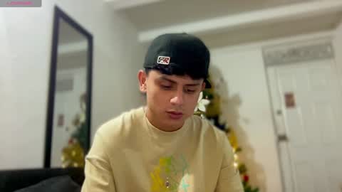 Bob  INDEPENDENT MODEL online show from 12/19/24, 01:07