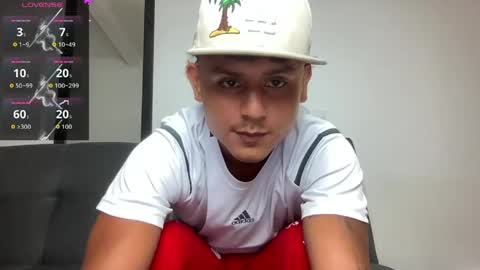 Snapshot of bob_pettersonn chatting on 05/23/26, 01:44 Bob INDEPENDENT MODEL online show from 05/23/26, 01:44