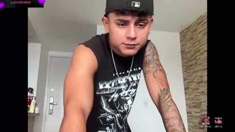 Snapshot of bob_pettersonn chatting on 07/15/26, 02:00 Bob INDEPENDENT MODEL online show from 07/15/26, 02:00