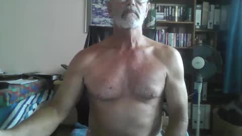 Snapshot of bobbgud chatting on 09/12/25, 12:38 Bobbgud online show from 09/12/25, 12:38