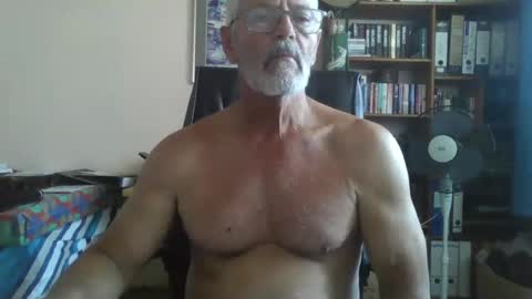 Snapshot of bobbgud chatting on 09/21/25, 08:49 Bobbgud online show from 09/21/25, 08:49