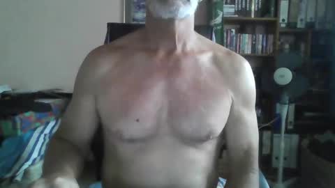 Snapshot of bobbgud chatting on 09/24/25, 07:44 Bobbgud online show from 09/24/25, 07:44