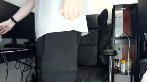 bobby72738 online show from 10/29/25, 08:54